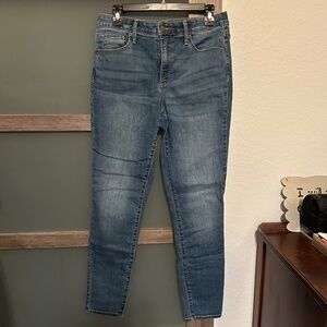 Universal Thread | High Rise Skinny Jean-Size 8/29R